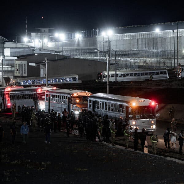 U.S. Deportation of Venezuelans Amid Judicial Order