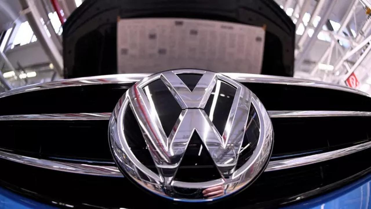 volkswagen-accelerates-ahead-dual-powered-sales-surge-29-in-western-europe-7layHsSH.jpg
