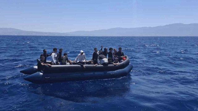 Kuşadası'nda 22 düzensiz göçmen kurtarıldı | Aydın Haberleri