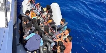 irregular-migrants-saved-by-coast-guard-near-kusadasi-DYL9gtRx.jpg