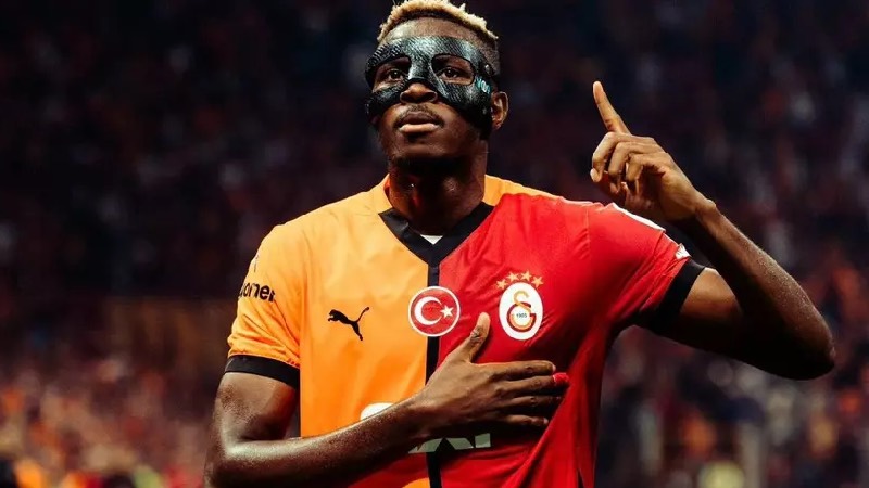 Osimhen'in uçağı 2,1 milyon kişi tarafından izlendi! Galatasaray YouTube'da  rekor kırdı