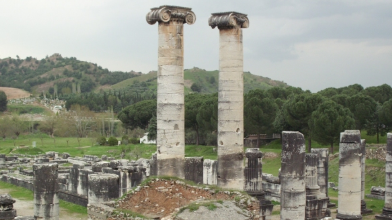 Bin Tepe Tümülüsleri ve Sardes Antik Kenti UNESCO Dünya Mirası Listesi'ne  Girdi!
