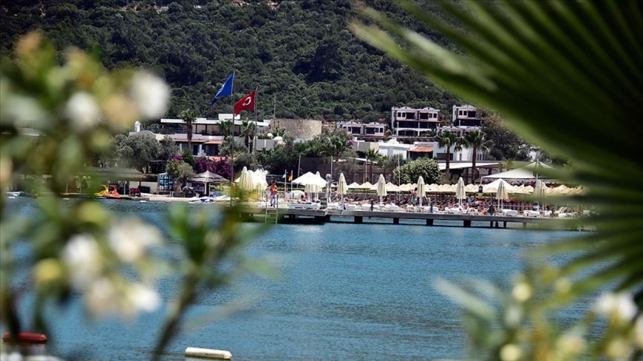 Türkiye'nin turizm geliri yılın ikinci çeyreğinde arttı - Son Dakika  Haberleri