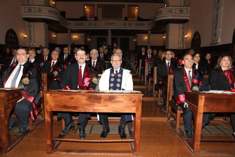 Ankara Üniversitesi Senatosu'ndan Tarihi Meclis Binasında Tarihi Toplantı