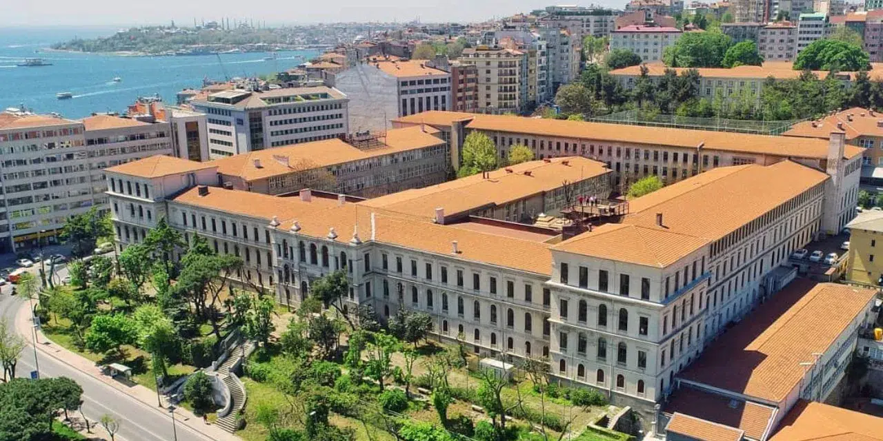 URAP 2024-2025 dünya alan sıralaması açıklandı: Türkiye'den 89 üniversite  listede yer aldı! - İşçi Haber