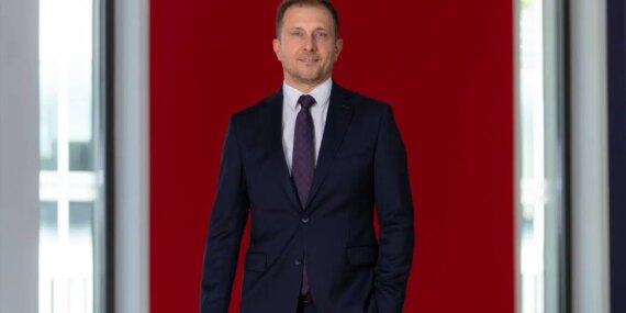 With a pioneering tech vision, Akbank introduces fresh AI-driven solutions