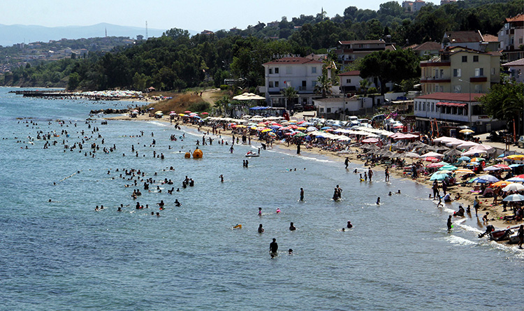 Mutlu insanların kenti Sinop deniziyle tatilcileri de mutlu ediyor