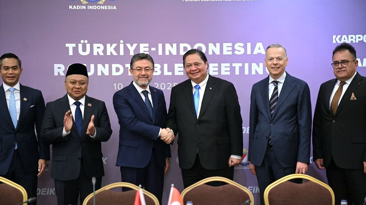 Bakan Yumaklı Endonezya ile Ticaret Hedeflerini Yükseltiyor