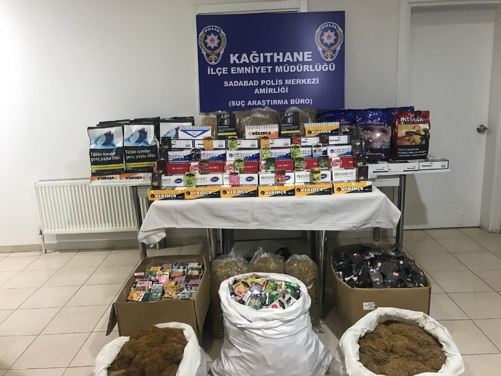 Özel) İstanbul'da dev operasyon: 1.5 ton kaçak tütün ele geçirildi -  İstanbul Haberleri