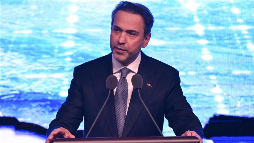 Bakan Bayraktar, 2024'te rüzgar ve güneşte rekor kapasitenin devreye  alındığını bildirdi