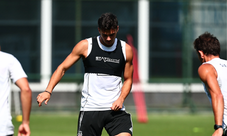Beşiktaş, rövanş öncesi çift antrenmanla hazırlandı | Olay Gazete Turkish  Newspaper in London