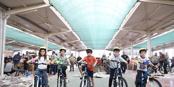 Bicycle Distribution Begins Under Mayor Altay’s Joyful Mosque Visit Initiative