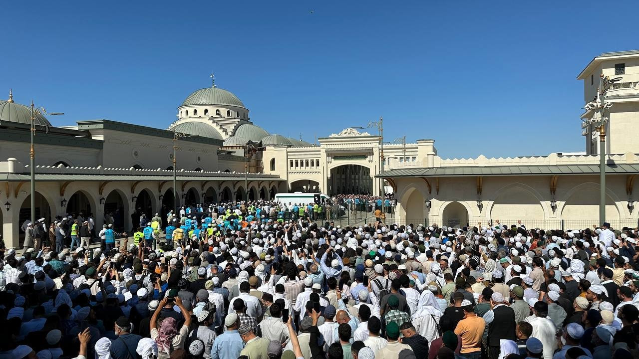 Dosya:Menzil-Funeral-of-Abdulbaki-Erol.png - Vikipedi