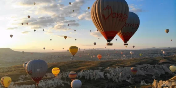 Colorful Turkish Balloons Shine Bright in International Skies