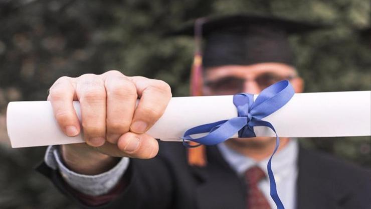 Sahte diploma operasyonu: Çetenin bir numarası 'Doktoralı' sahtekar çıktı -  Son Dakika Haberleri Bugün