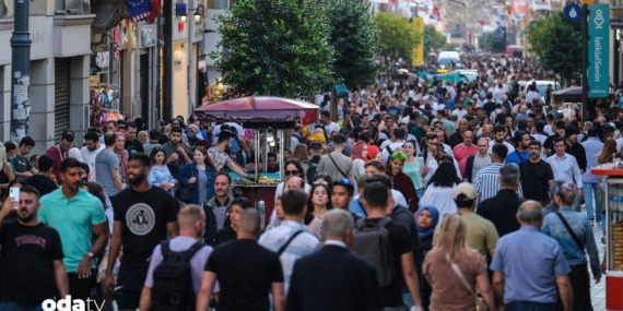 Istanbul Sees Drop in Foreign Residents as Numbers Grow in Izmir