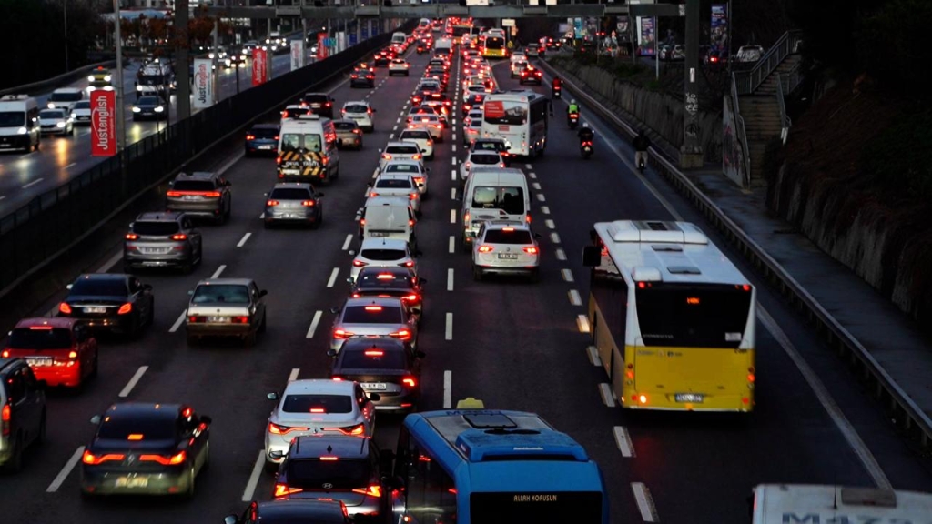 İstanbul'da Trafik Sorununa Yenilikçi Toplu Ulaşım Projesi - Yurttaş Haber