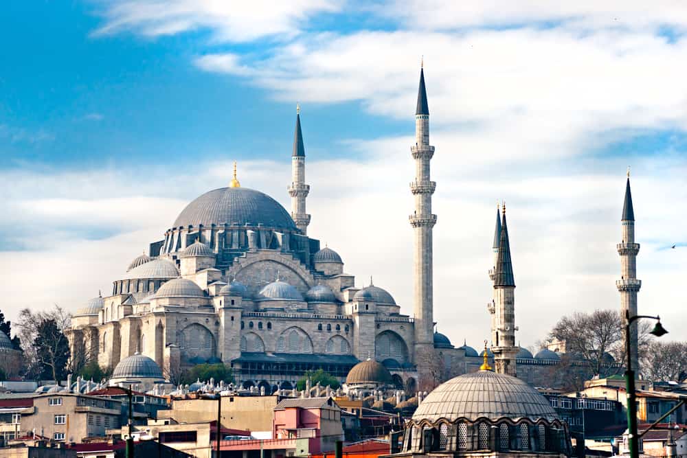 İstanbul'da Görülmesi Gereken Tarihi Camiler Hakkında Detaylı Bilgi
