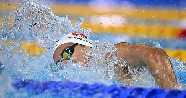 Milli yüzücü Kuzey Tunçelli'den Dünya Gençler Yüzme Şampiyonası'nda altın  madalya - Son Dakika Spor Haberleri