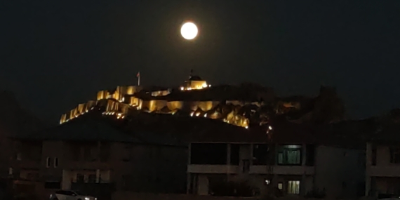 Magical night as full moon rises over Van Castle