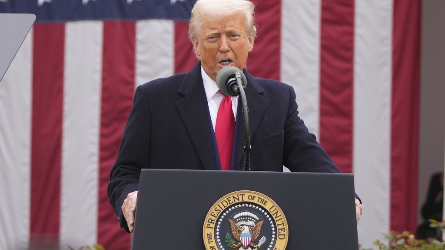 Trump'tan yeni tarife listesi: ABD'den Türkiye'ye yüzde 10 asgari gümrük  vergisi | Euronews
