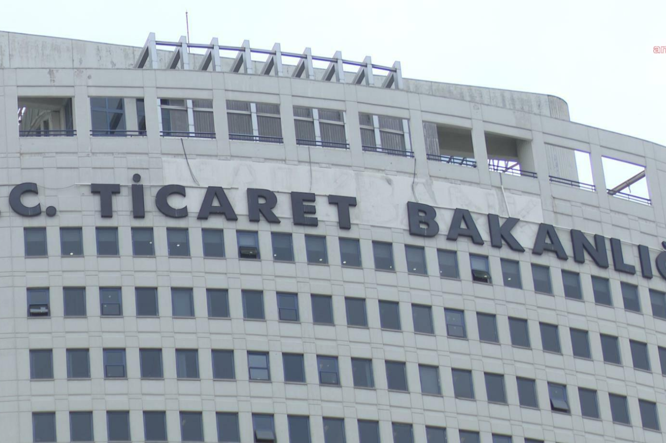 Ticaret Bakanlığı: Suriye'nin ithalat yasağı geçici | Independent Türkçe