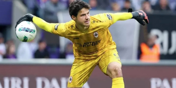 Plans to replace Muslera halted as Galatasaray withdraws interest
