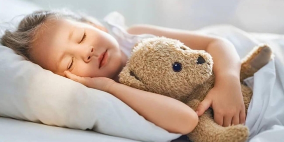Prof. Dr. Cihangir Akgün Warns Families to Protect Kids’ Sleep During Holidays