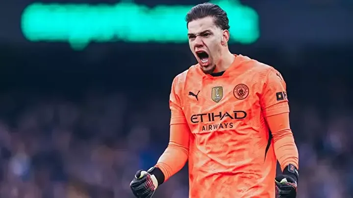 Dünyaca ünlü yıldız oyuncu gemileri yaktı: 'Bırakın Galatasaray'a gideyim'  | Futbol Haberleri