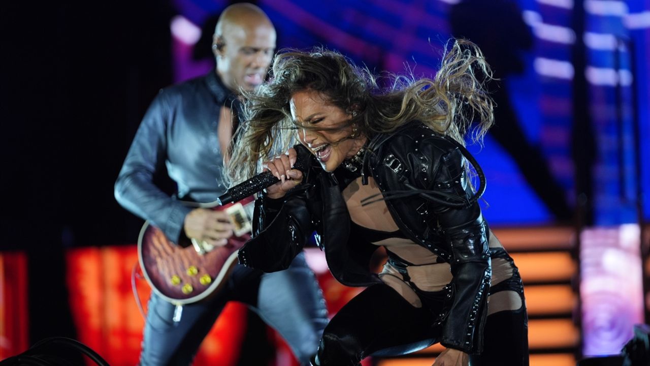 Jennifer Lopez, İstanbul'da konser verdi - Sakarya Son Dakika Haberleri -  Bizim Sakarya Gazetesi