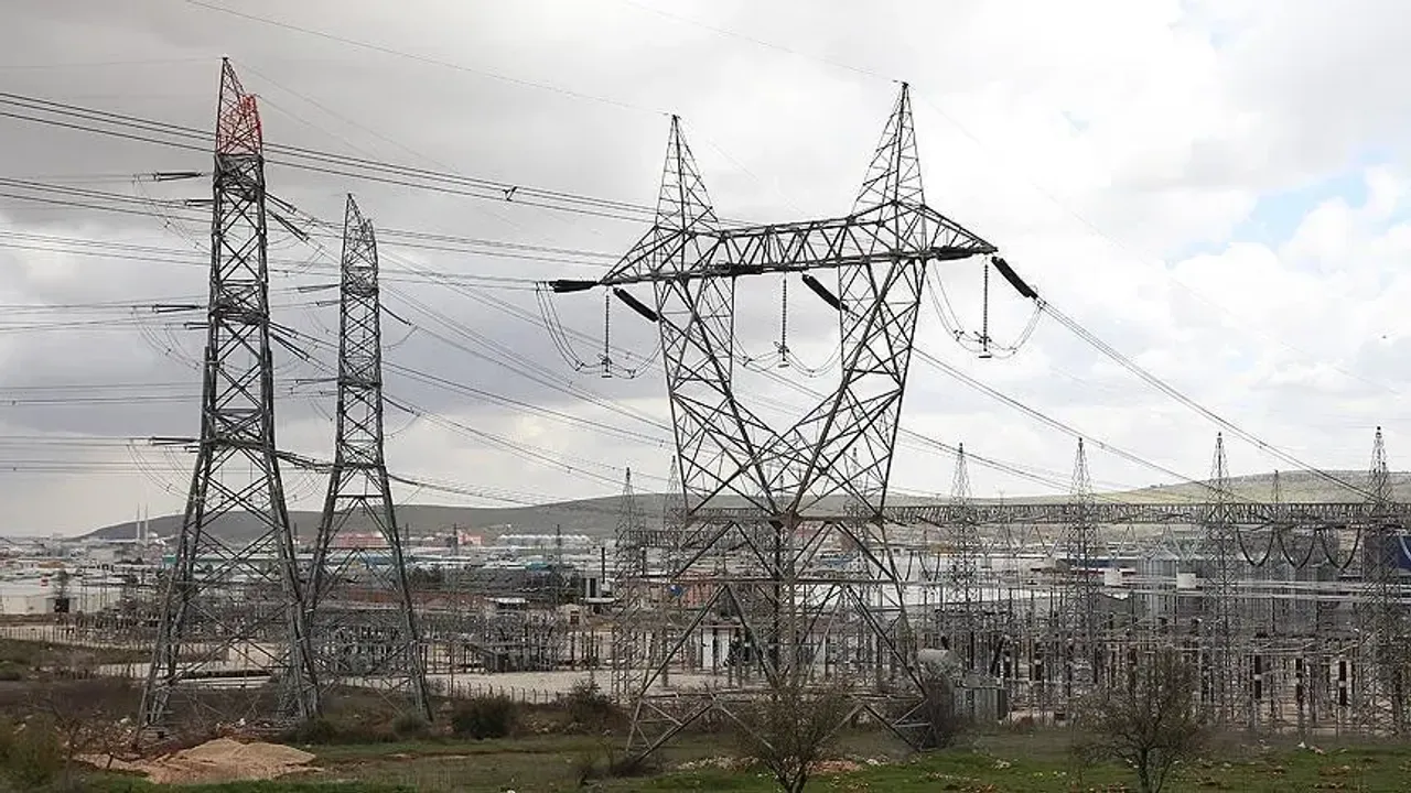 Türkiye'nin elektrik altyapısına dünya bankasından 748 milyon dolarlık  destek - Kütahya Ekspres