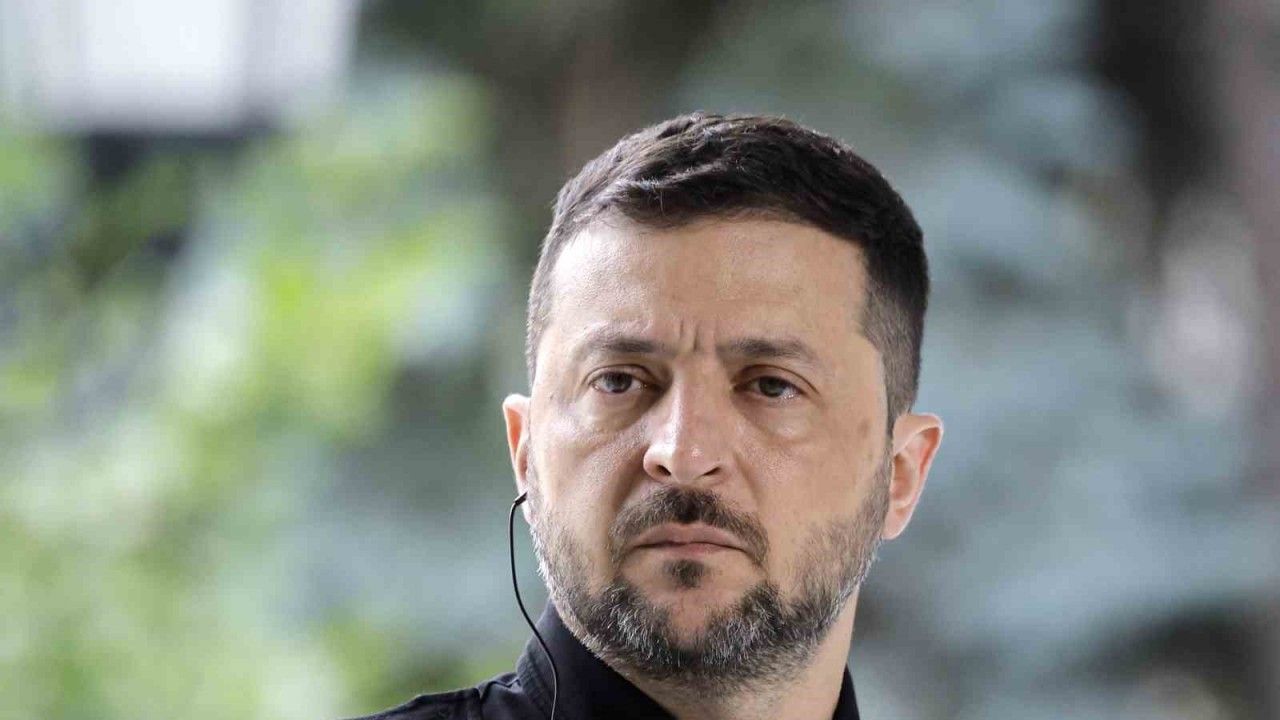 Zelenskiy, Putin ile görüşme için Türkiye, Körfez ve Avrupa ülkelerini  adres gösterdi - EtikHaber