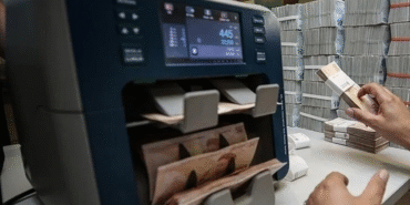 deposits-in-turkiyes-banking-industry-climb-to-25-trillion-108-billion-476-million-934-ZxY9irdX.png