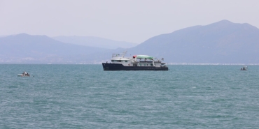 global-relief-ship-carrying-aid-to-gaza-struck-during-mission-JBqyVDPB.jpg