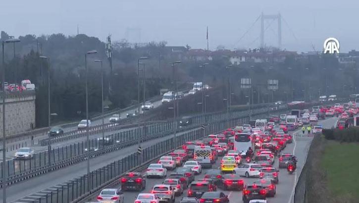Okul zili çaldı, İstanbul'da trafik yoğunlaştı - Gündem Haberleri