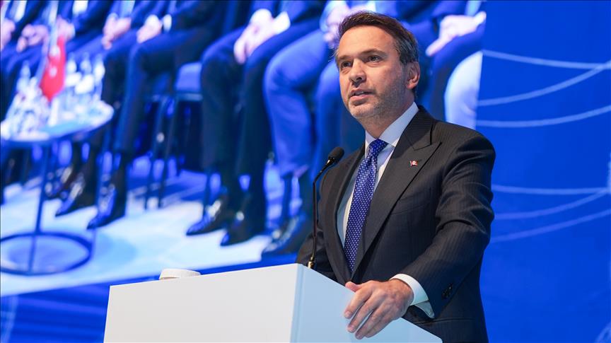 Enerji ve Tabii Kaynaklar Bakanı Bayraktar, İzmir'de Türkiye-Azerbaycan 4.  Enerji Forumu'nda konuştu: