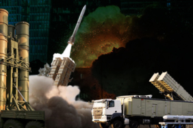 tensions-rise-as-iran-prepares-for-conflict-with-israel-and-holds-key-talks-with-iYY1Ck7J.jpg